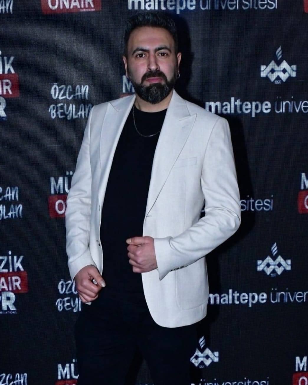 Servet İnal "Anlatamıyorum" şarkısını görkemli bir lansmanla tanıttı, Servet İnal kimdir? 11